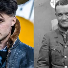 Dwóch pilotów, jeden współczesny w kurtce lotniczej, drugi z epoki, w mundurze z odznaczeniami, symbolizuje legendarny dywizjon 303.