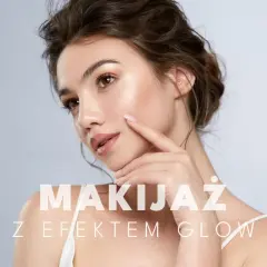 Delikatne rozświetlenie twarzy modelki podkreśla jej naturalne piękno. Makijaż z efektem glow.