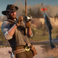 Arthur Morgan z Red Dead Redemption 2 PC cieszy się udanym połowem tęczowej ryby.