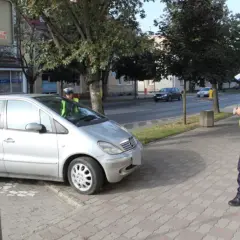 Jaki mandat za jazdę po chodniku? Sprawdź kary i konsekwencje