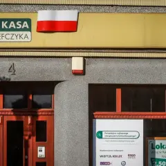 Kasa Stefczyka, z polską flagą i ofertą lokat. Czy to miejsce oferuje uczciwe skoki stefczyka oszustwa?