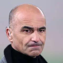 Roberto Martínez, trener Portugalii, z aparatem słuchowym.