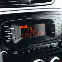 Na jakiej fali jest VOX FM? Sprawdź częstotliwości w Twoim mieście