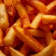 Frytki jak z restauracji? Chrupiące domowe frytki: przepis!