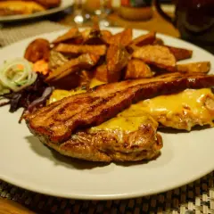 Bacówka u Józka: Menu, ceny, dojazd zaplanuj górską ucztę!