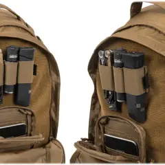 Brązowy plecak Helikon EDC Lite z multitoolem, latarką i nożem w zewnętrznych kieszeniach.