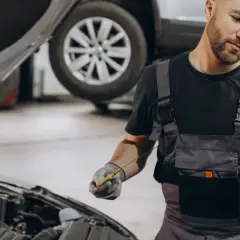 Wymiana oleju w hybrydzie: 10 000 km czy 15 000 km? Decyzja