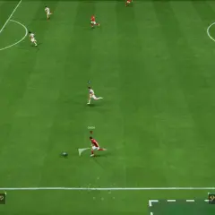 Piłkarz Chiesa szykuje się do strzału trivela w meczu Division Rivals. Wynik 5:2 dla Dana.