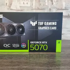 Pudełko karty graficznej ASUS TUF Gaming GeForce RTX 5070 z 12GB GDDR7.