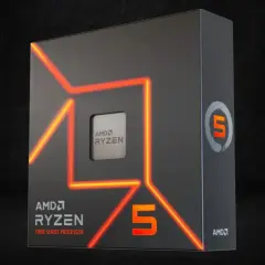 AMD Ryzen 5 7000 Series Prozessor-Verpackung mit leuchtenden orangen Linien und dem AMD Ryzen Logo.
