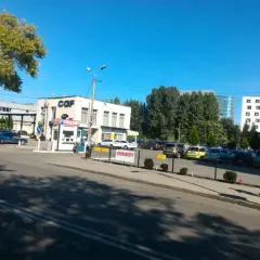Gdzie zaparkować przy dworcu PKP Katowice? Ceny, opcje, porady