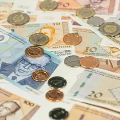 Banknoty i monety Bośni i Hercegowiny: 200, 50, 20, 10 BAM oraz monety.