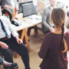 Kołczing co to znaczy? Odkryj jego znaczenie i korzyści dla Ciebie