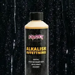 En flaska Ickystick Alkalisk Avfettning mot organisk smuts. Ett kraftfullt alternativ till kallavfettning.