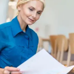 Jak wystawić fakturę imienną? Kompletny poradnik krok po kroku