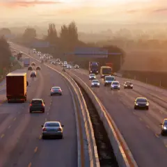 Naczepa Jumbo co to? Poznaj jej zalety i zastosowanie w transporcie