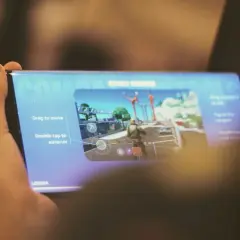 Gra Fortnite na telefonie, instrukcja sterowania. Jak zainstalować Fortnite i zacząć grać.