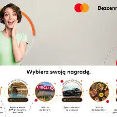 Kobieta cieszy się z nagród Mastercard® Bezcenne® Chwile: voucher do Empiku, pobyt w SPA, paliwo do Circle K, auto na weekend, do Salad Story i warsztaty kulinarne.