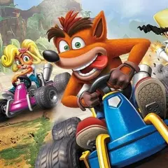 Crash, Coco i Cortex ścigają się w grze Crash Team Racing Nitro-Fueled.