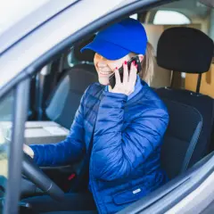 Kurier InPost: do której pracuje? Godziny, weekend, śledzenie