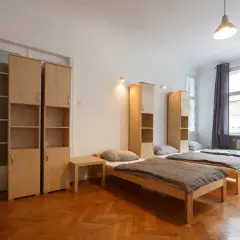 Jak szukać tanich noclegów? Odkryj sprytne triki i oszczędzaj!