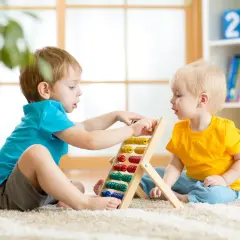 Wczesna matematyka dla przedszkolaka: Klucz do rozwoju i radości?