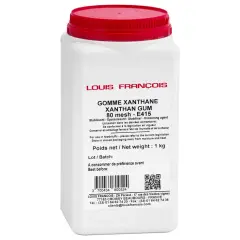 Un pot de gomme xanthane Louis François, 1kg. C'est quoi la gomme xanthane ? Un épaississant alimentaire E415.