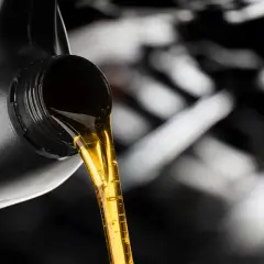 Olej Motul 10W40: Jaki wybrać? Jak rozpoznać oryginał? Poradnik