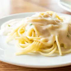 Spaghetti z selerem naciowym: Jak zrobić idealny sos? Przepisy!