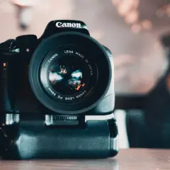 Lustrzanki Canon: Który model wybrać? Przewodnik 2026