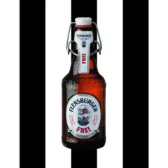 Flasche Flensburger Pilsener Alkoholfrei, mit Bügelverschluss, vor schwarz-weißen Streifen.
