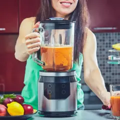 Jaki blender do koktajli kupić? Ekspert radzi, co wybrać!