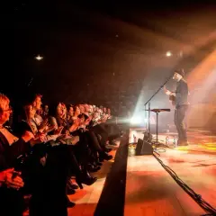 Ile trwa koncert Domagały? Sprawdź, co musisz wiedzieć!