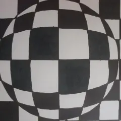 Iluzja 3D w stylu op art. Czarno-biała szachownica zakrzywia się, tworząc wrażenie kuli.