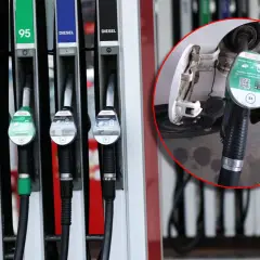 Dostępne różne rodzaje paliwa: 98, 95, Diesel. Widać też dystrybutor z oznaczeniem E5, wskazującym na liczbę oktanową.