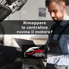 Meccanico con laptop esamina il motore. La rimappatura della centralina rovina il motore? Chiediti se vale il rischio.