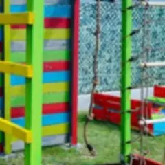 Jak zbudować plac zabaw dla dziecka i uniknąć niebezpieczeństw