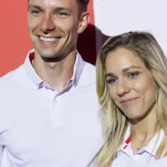Aleksandra Grabowska i jej mąż, uśmiechnięci, w białych koszulkach polo.