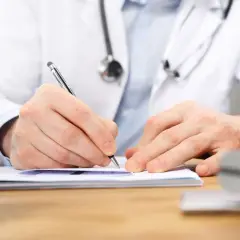 Ubezpieczenie zdrowotne po utracie pracy: 30 dni i co dalej?