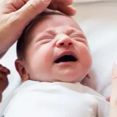 Jakie leki na kolkę u niemowlaka skutecznie łagodzą ból i płacz?