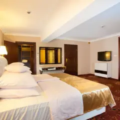 Hotel Gołębiewski Karpacz: 1100 pokoi i monumentalna skala. Czy to dla Ciebie?