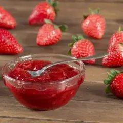 Ile kcal ma galaretka truskawkowa? Sprawdź, co naprawdę jesz