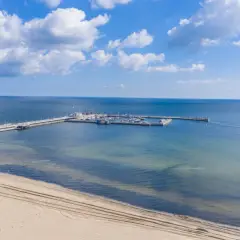 Polskie morze z dziećmi: Ranking, plaże, atrakcje. Wybierz idealne!