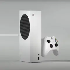 Biała konsola Xbox Series S z kontrolerem. Poznaj jej możliwości i xbox series s specyfikacja.