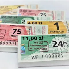Bilet 24-godzinny Gdańsk, obok innych biletów komunikacji miejskiej.