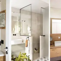 Baños Pequeños: ¿Cómo Ganar 1.5 m² con Puertas Correderas?