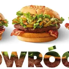 Ile kalorii ma burger drwala? Zaskakujące wartości odżywcze