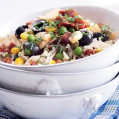 Salade de riz pour 10 : Recette inratable & astuces de chef