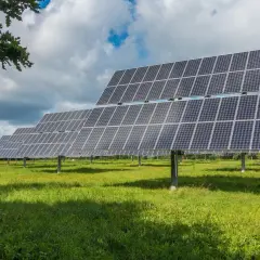 Fotowoltaika z magazynem energii: Czy to klucz do niezależności?