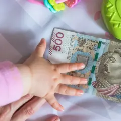 Ile wynosi zasiłek rodzinny? Sprawdź, ile możesz otrzymać na dzieci